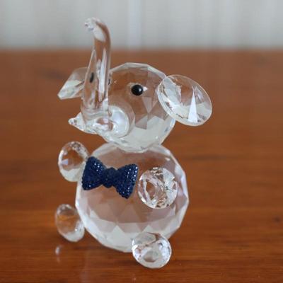 Four Glass Elephants Decor (4)