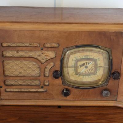 Truetone 1937 Radio