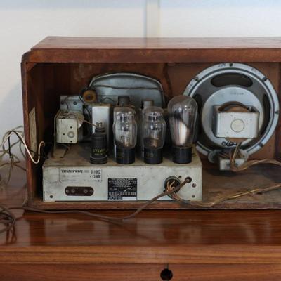 Truetone 1937 Radio