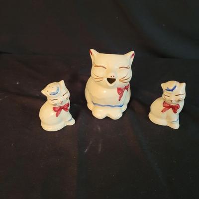 Shawnee Pottery Puss N Boots Kitchenware (K-CE)