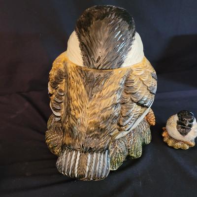 Chickadee Cookie Jar and More (K-CE)