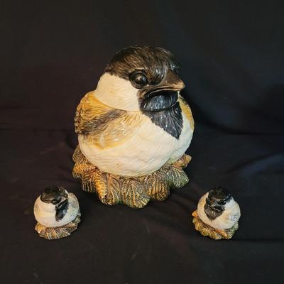 Chickadee Cookie Jar and More (K-CE)