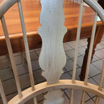 Kitchen Table with Six Windsor Style Chairs (K-CE)