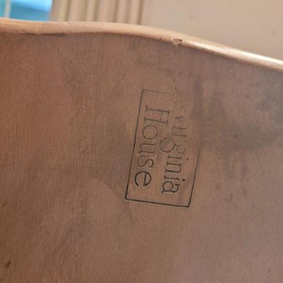 Kitchen Table with Six Windsor Style Chairs (K-CE)