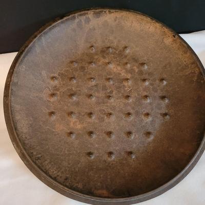 Pair of Cast Iron Pans with Lid (K-CE)