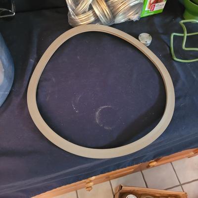 Mirro Aluminum Pressure Canner and Supplies (K-CE)