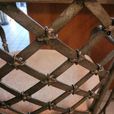 Set of Four Swivel Bar Stools (K-CE)