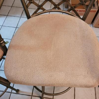 Set of Four Swivel Bar Stools (K-CE)