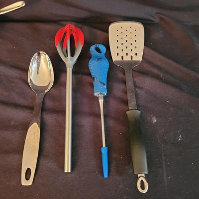 Assortment of Cooking Utensils (K-CE)