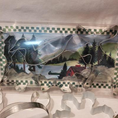 Assortment of Cookie Cutters (K-CE)