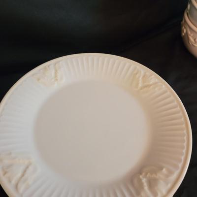Lenox â€œButlerâ€™s Pantry Gourmetâ€ Dishware and More (K-CE)