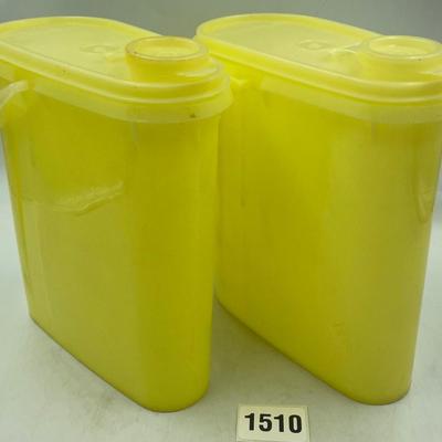 2 Vintage Tupperware Containers 2