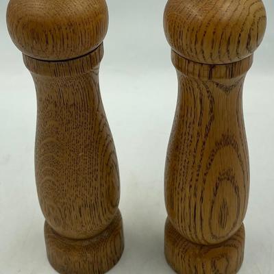 Wooden Salt and Pepper Shaker