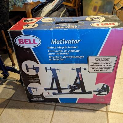 Bell Motivator Bike Trainer, New