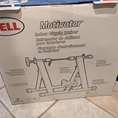 Bell Motivator Bike Trainer, New