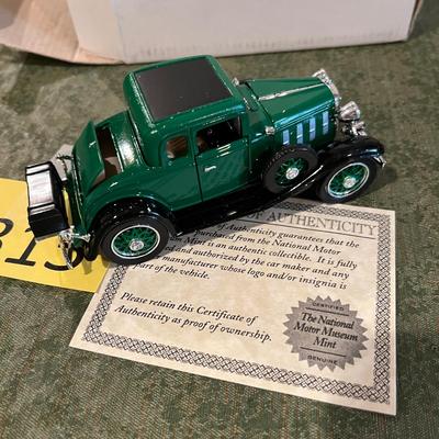 Model Ford Bank