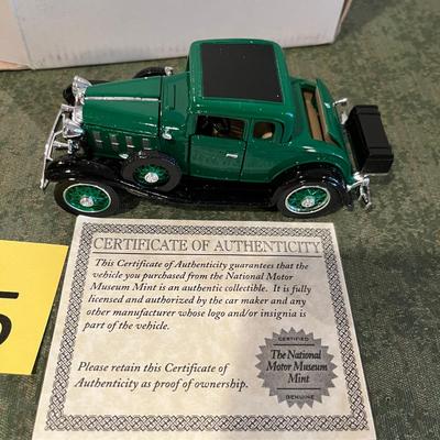 Model Ford Bank