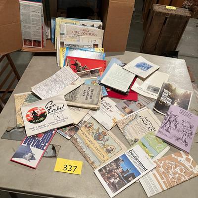 Lot of National Geographic maps