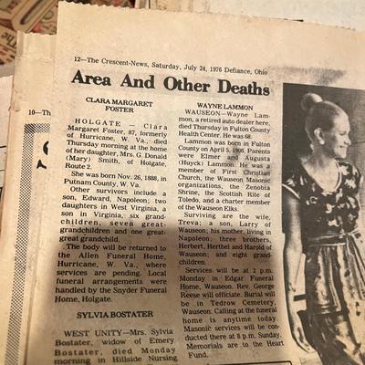 Lot of vintage news papers