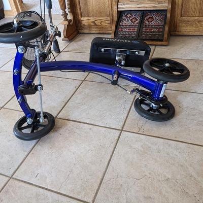 KneeRover Deluxe Steerable Walker Scooter Blue w/ Basket
