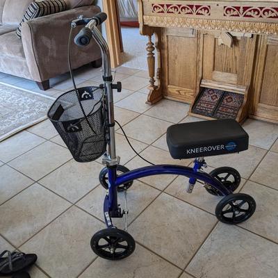 KneeRover Deluxe Steerable Walker Scooter Blue w/ Basket