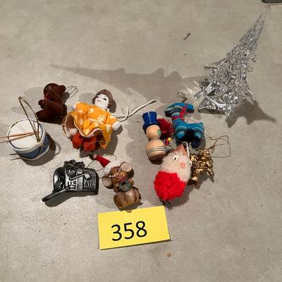 Lot of ornaments & crystal tree