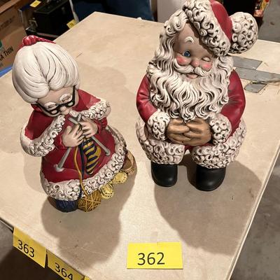 Ceramic Santa & Mrs. Claus