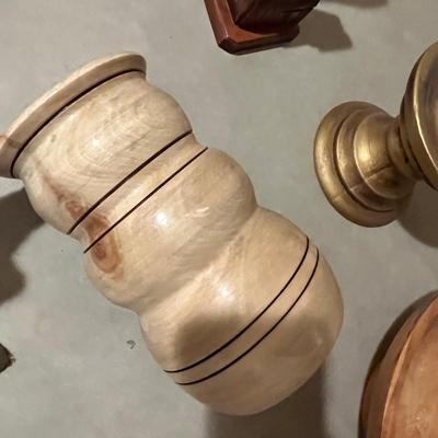 Lot of woodware items