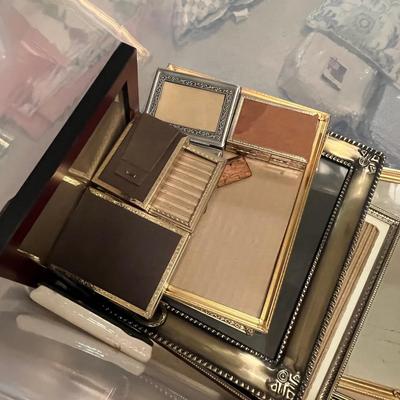 Large tub of picture frames