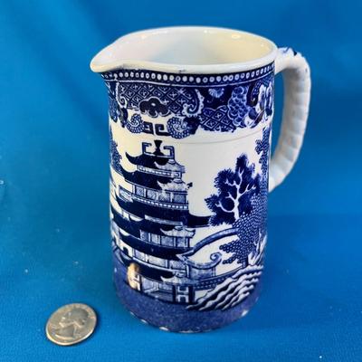 BLUE WILLOW STYLE SMALL CERAMIC PITCHER 5â€ TALL RIBBED HANDLE