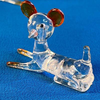 SET OF 7 VINTAGE CLEAR PLASTIC SITTING DEER FIGURES