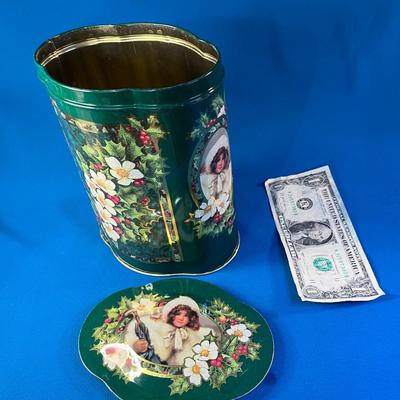 PRETTY VINTAGE CHRISTMAS TIN REPRODUCTION VICTORIAN GIRL 