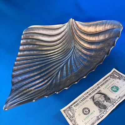 GORGEOUS LARGE METALLIC GLASS LEAF SHAPED BOWL