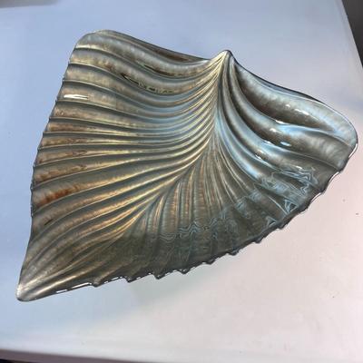 GORGEOUS LARGE METALLIC GLASS LEAF SHAPED BOWL