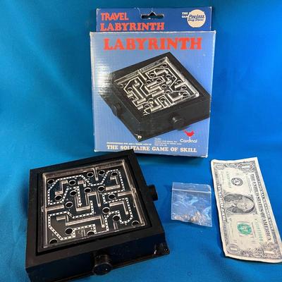 LABYRINTH- SOLITAIRE GAME OF SKILL NEW IN BOX