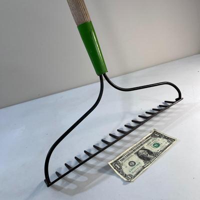 AMES STURDY GARDEN RAKE 