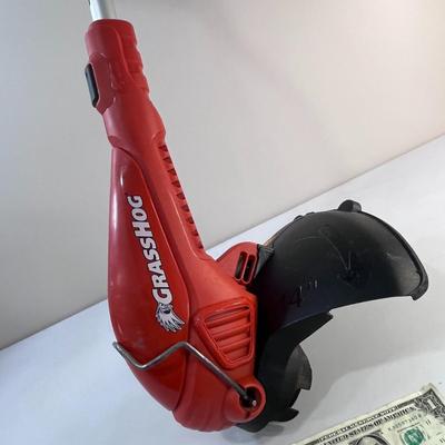 BLACK & DECKER â€œGRASSHOGâ€ 14â€ ELECTRIC WEED WHACKER