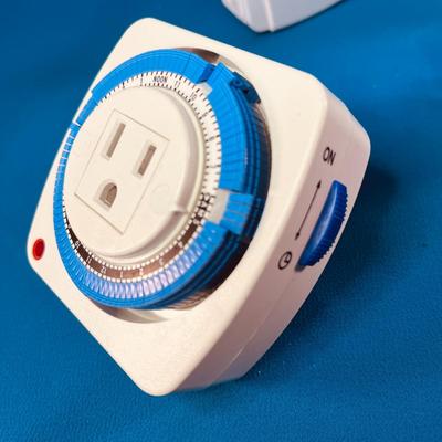 SET OF 4 HOUSEHOLD ELECTRIC ON/OFF TIMERS