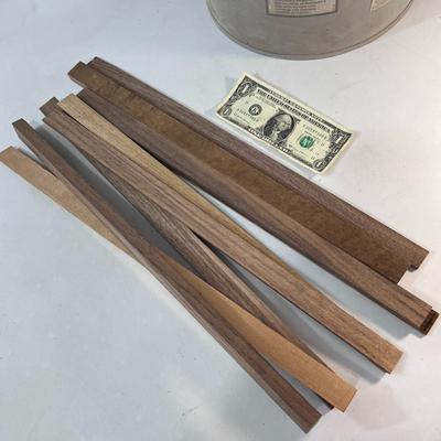 BUCKET OF WOOD PIECES/REMNANTS 