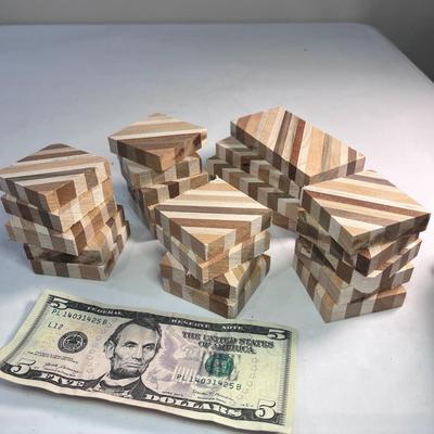 1/2â€ THICK MULTI-WOOD LAMINATED 2â€ X 2â€ SQUARES 23 COUNT