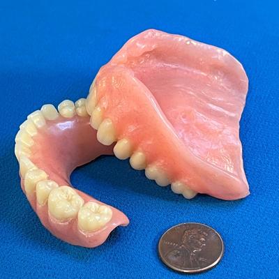 SET OF DENTURES