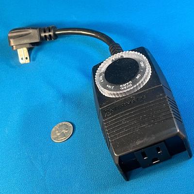 ELECTRIC HOUSEHOLD ON/OFF TIMER