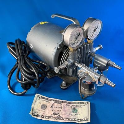 VWR SCIENTIFIC 1/6 h.p. VACUUM PUMP