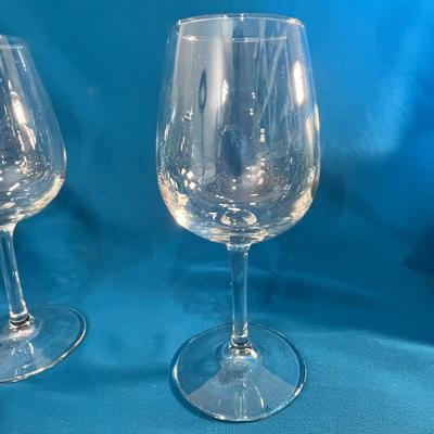 SET OF 6 CRYSTAL WINE STEMS