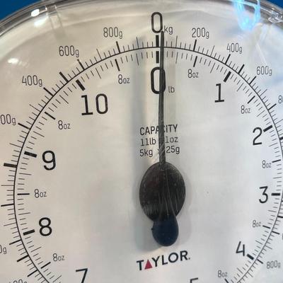 POUNDS AND GRAMS KITCHEN SCALE PLASTIC