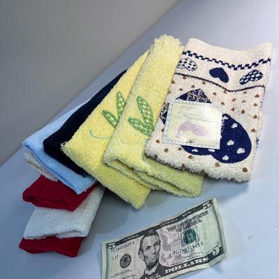 9 COUNT ASSORTED GUEST HAND TOWELS 