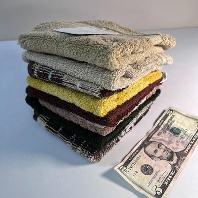 8 COUNT ASSORTED THICK WASH CLOTHES BROWNS AND TANS