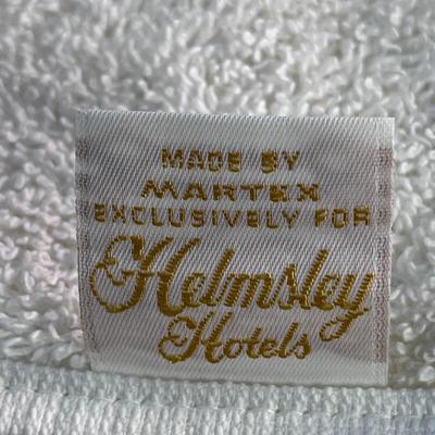 â€œHELMSLEY PALACEâ€ NEW YORK HOTEL SCULPTED BATH MAT WHITE