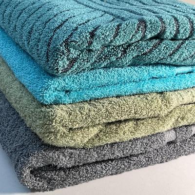 4 ASSORTED BATH TOWELS GREENS AND BLUES