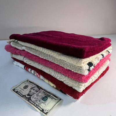 7 COUNT ASSORTED HAND TOWELS